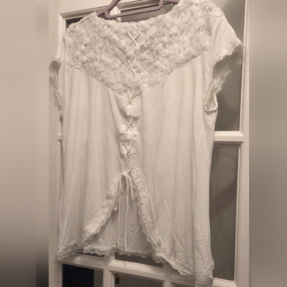 POL White Lace & Sequin  Blouse with Tie Backing & Slit- Vintage-Inspired Style